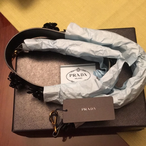 Prada♥️NEW♥️Flower Charm leather strap For handbag - Picture 8 of 8